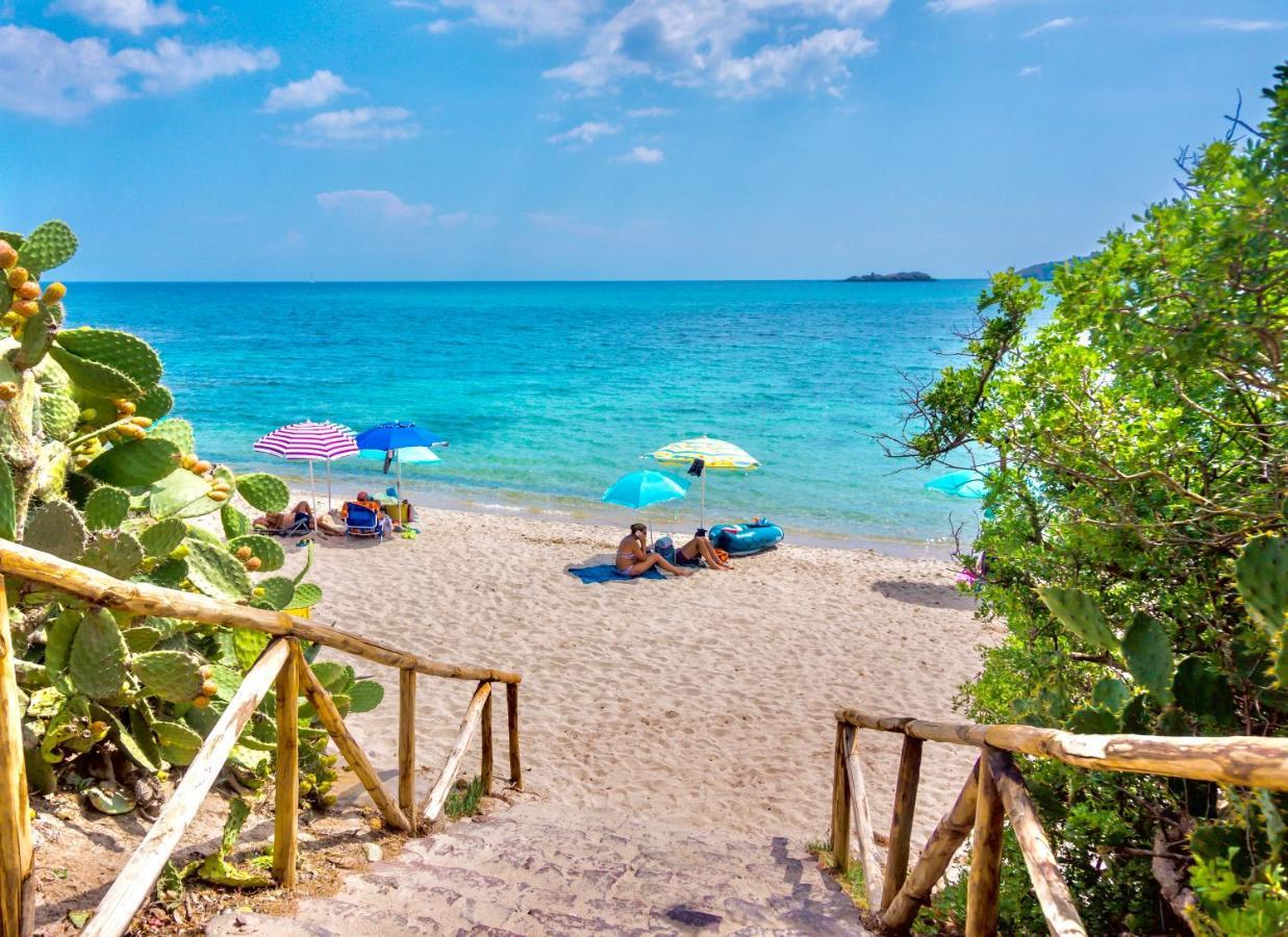 Apartments In Residence With Swimming Pool In Santa Margherita Di Pula, 250 Meters From The Sea Zewnętrze zdjęcie